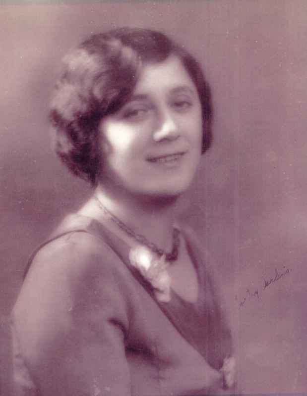 Elizabeth  Mollo (nee Ruggiero)